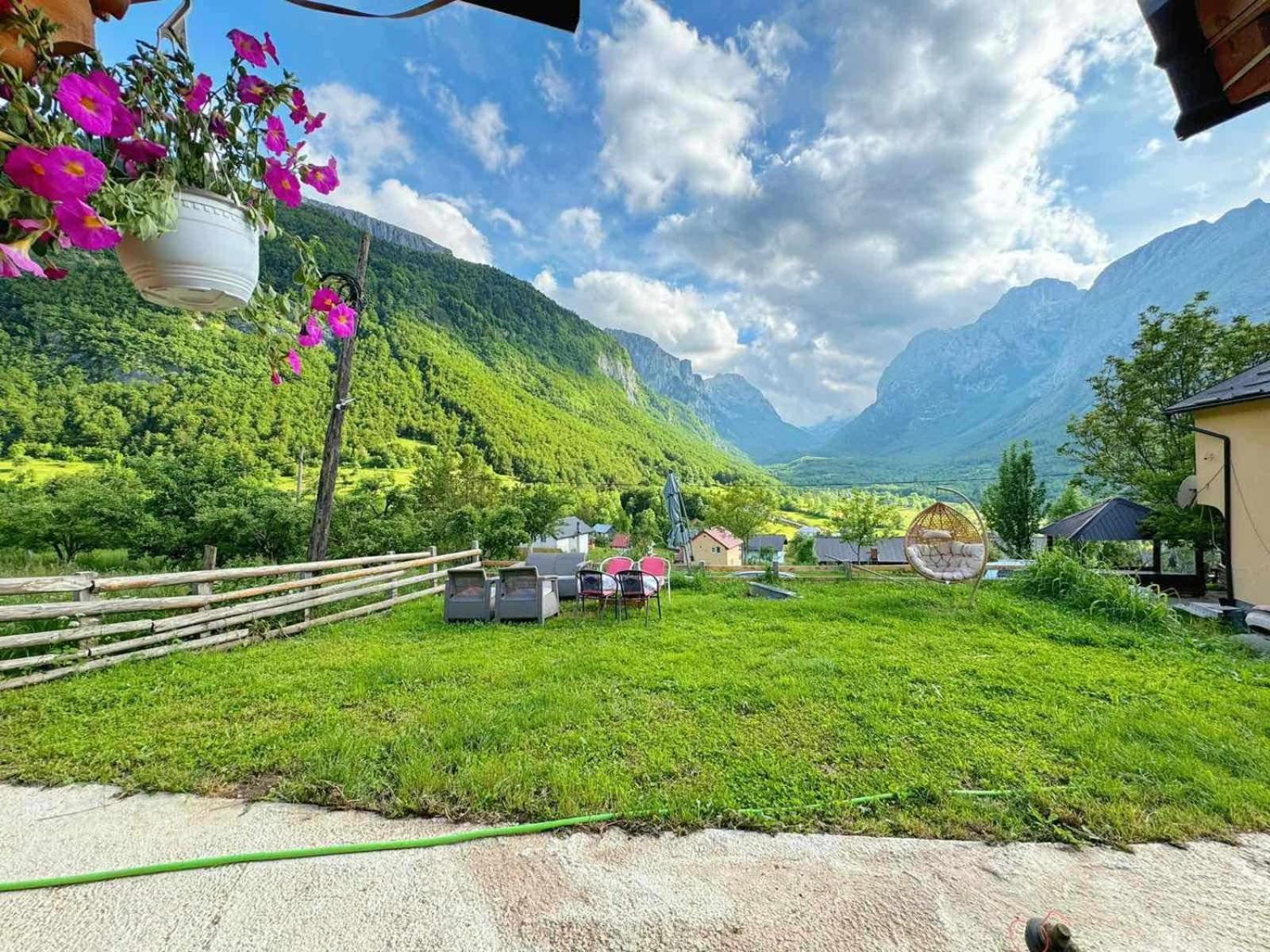 Dedushi Guesthouse &Wood Cabins-Camping Place Gusinje Kültér fotó